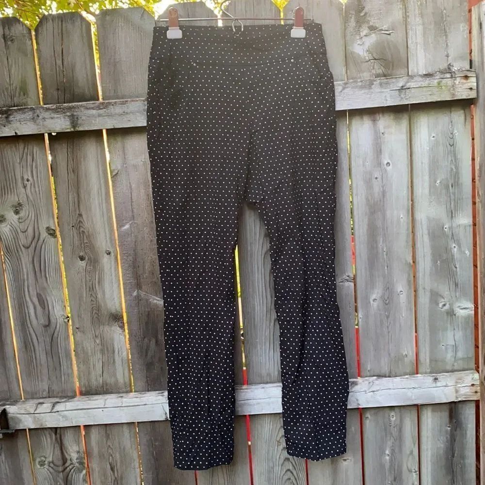 White Stag polka dot capris sz. S